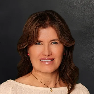 Functional Medicine Middleton WI Kelly Laishes About 01 Naturopath Kelly Laishes Smiling In White Top